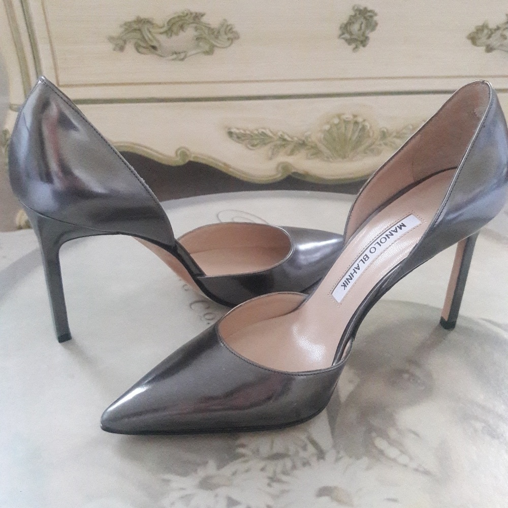 Manolo Blahnik Metallic Gray Pointed-Toe Stiletto Heels
